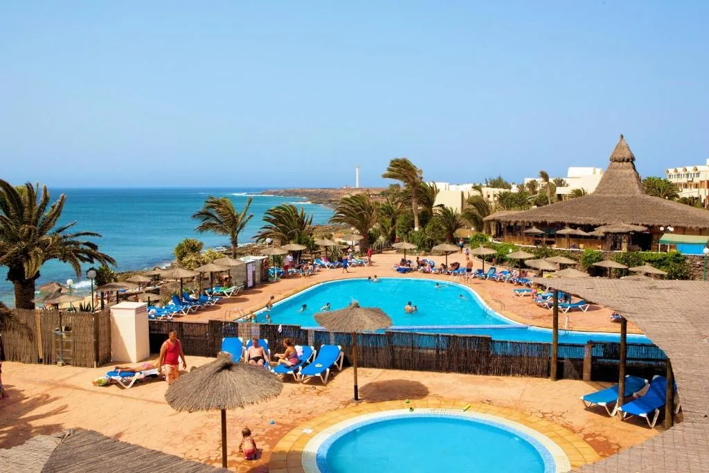 Pools — MONEA Royal Mónica